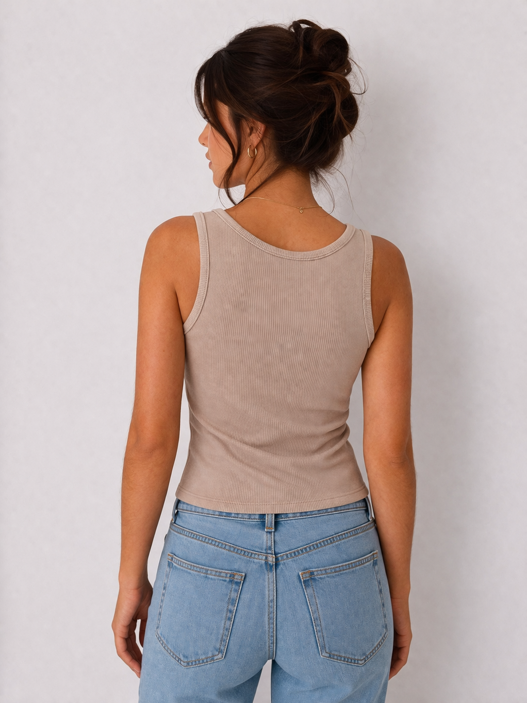 Top Canalé Beige con Botones – Ajuste Slim