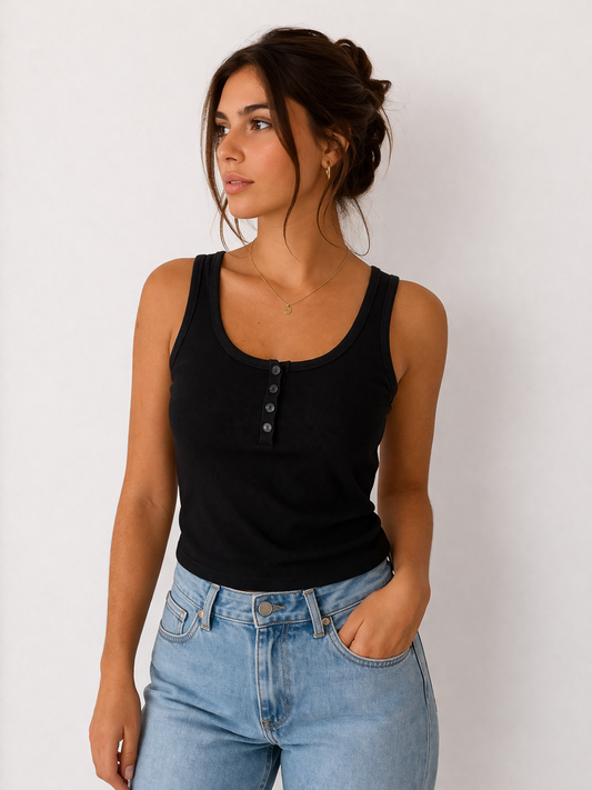 Top Canalé Negro con Botones – Ajuste Slim
